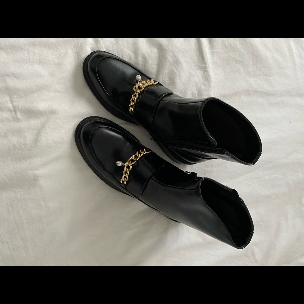 Charles & Keith black boots